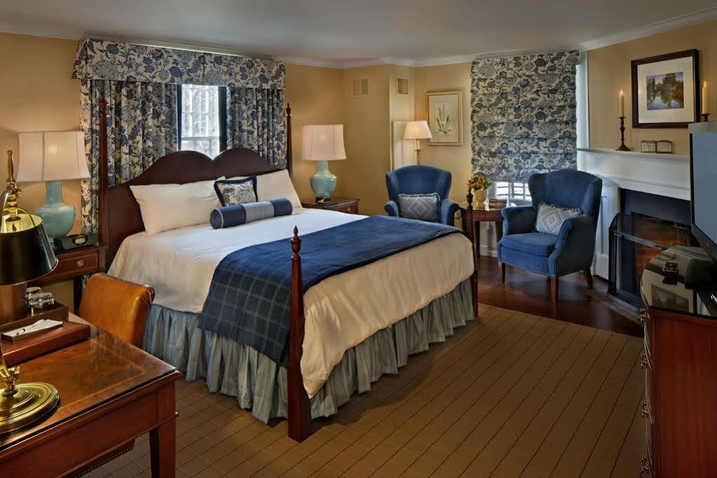 Inn On Boltwood Amherst Exterior photo